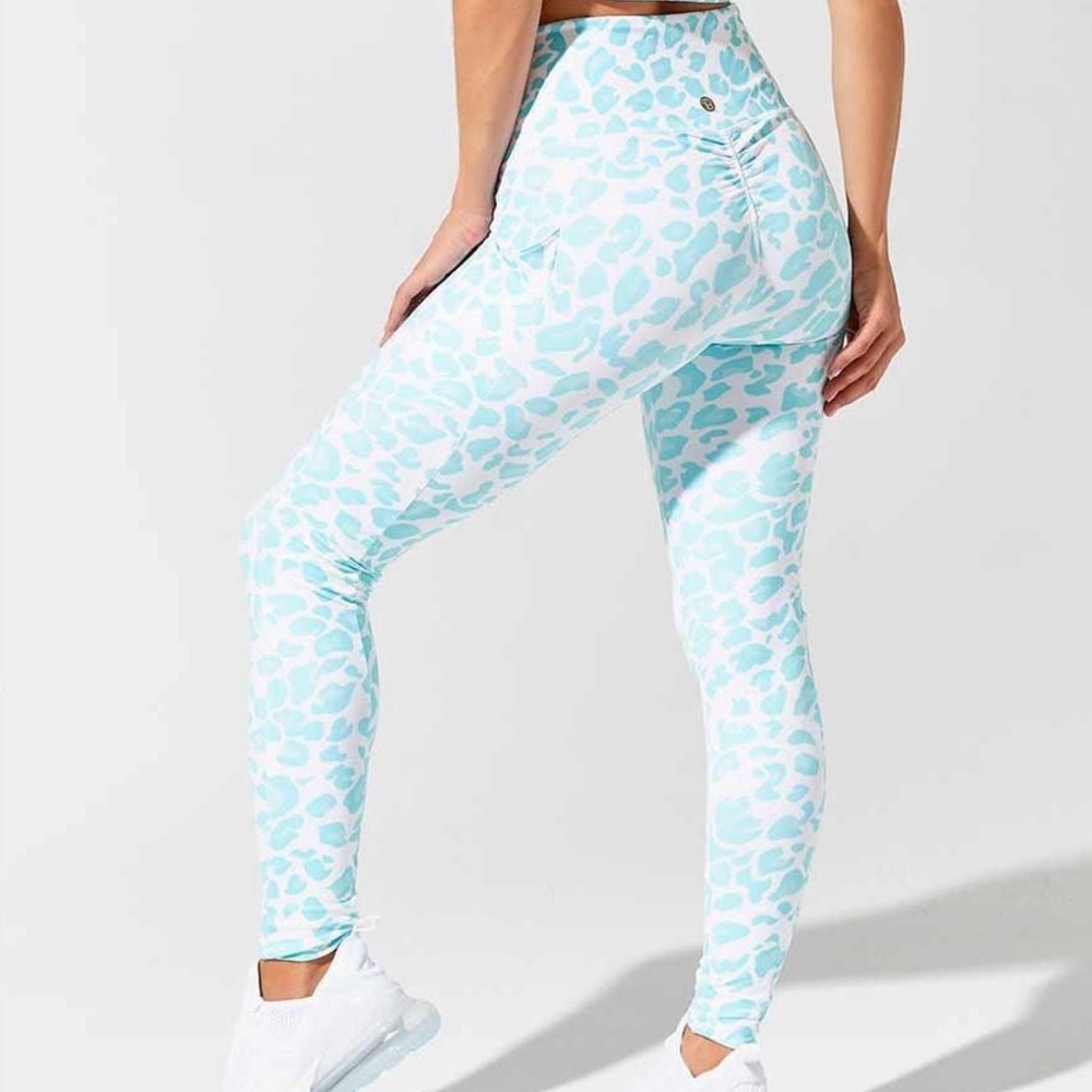 Beach Bunny Leopard Blue Leggings 🦋